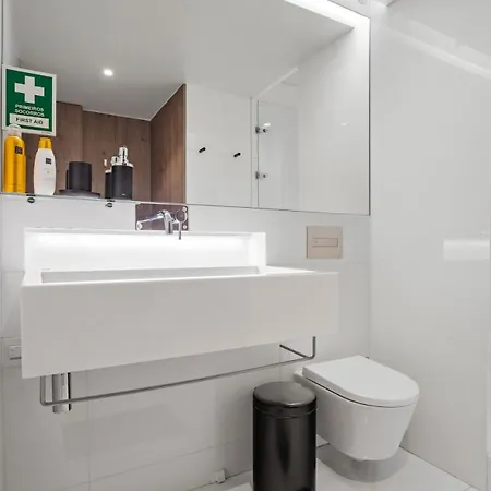 Santos Luxury And Gym Ii